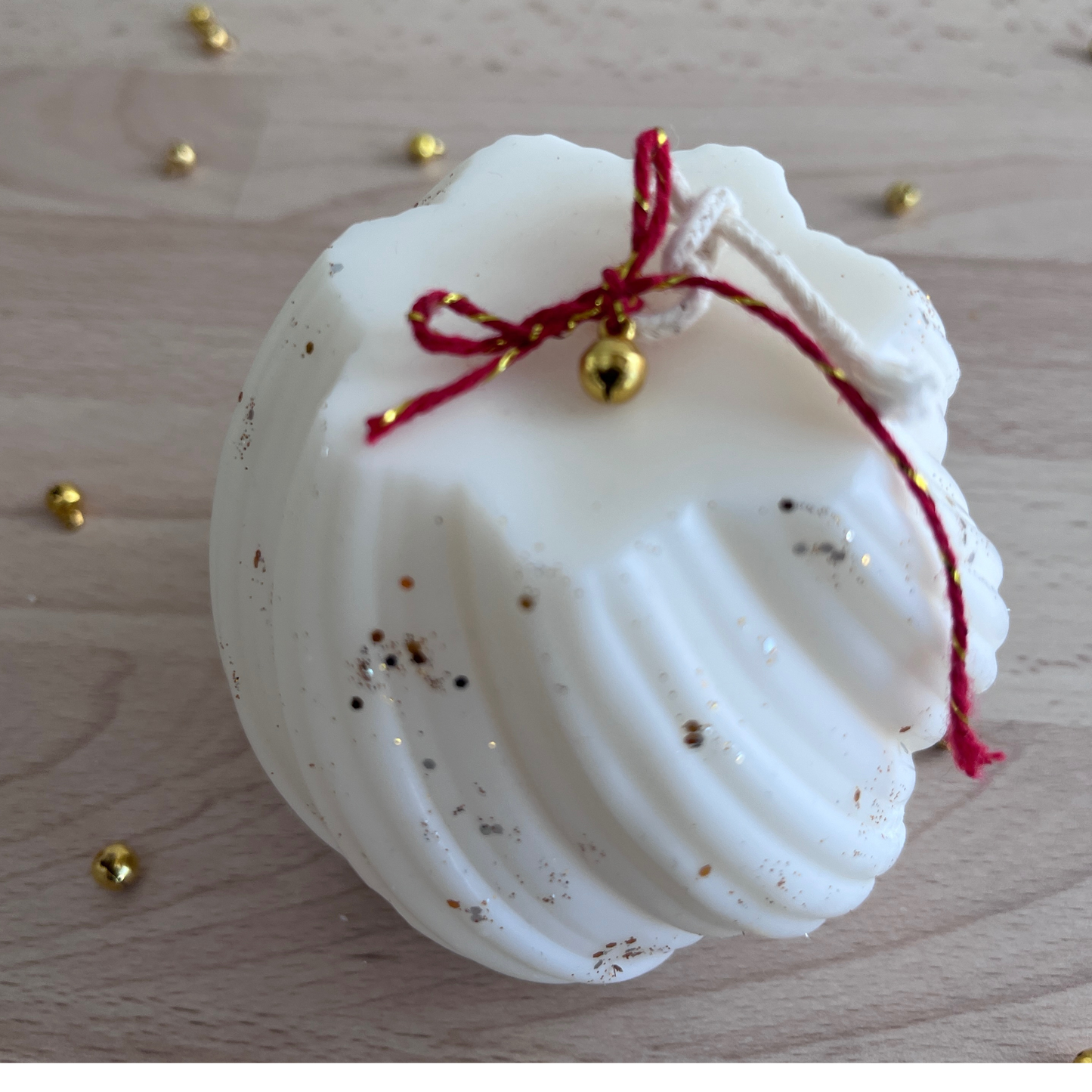 Perle Ondulée — Bougie décorative artisanale