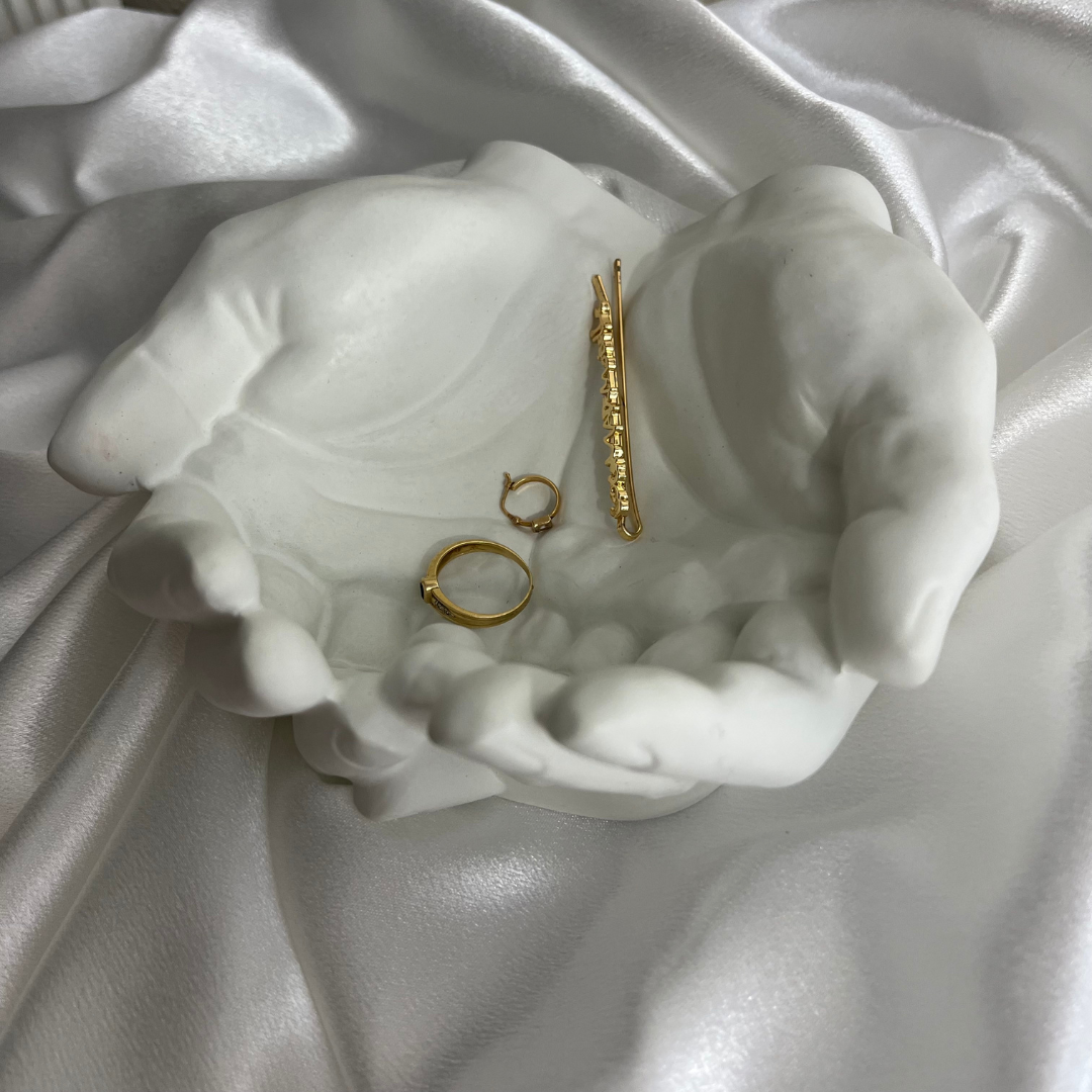 Coupelle main vide-poche décoratif.