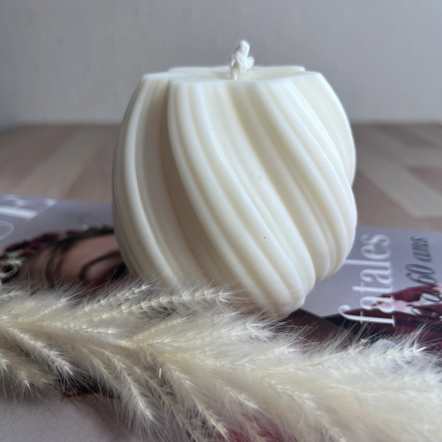 Perle Ondulée — Bougie décorative artisanale