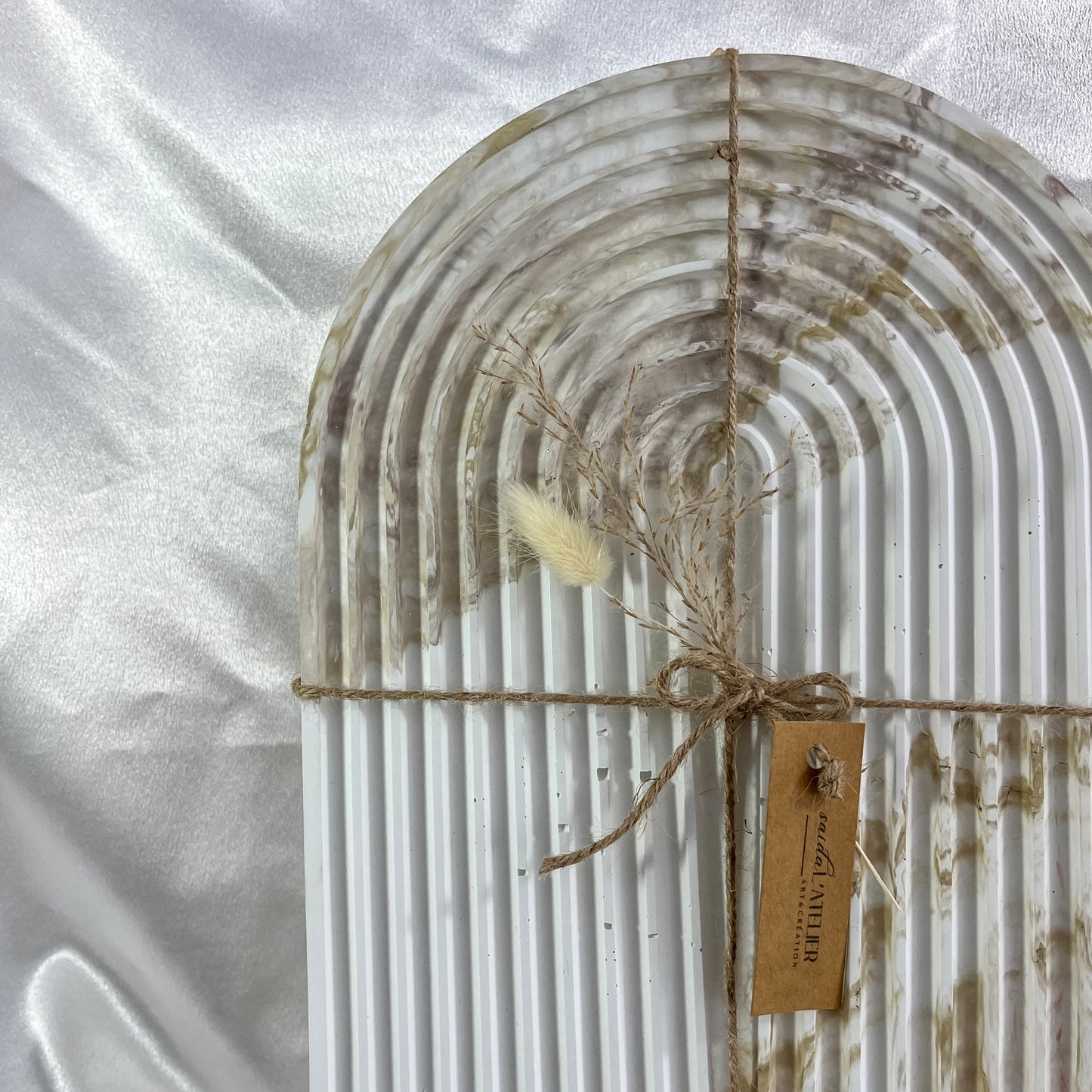 Grand plateau Arc beige et blanc